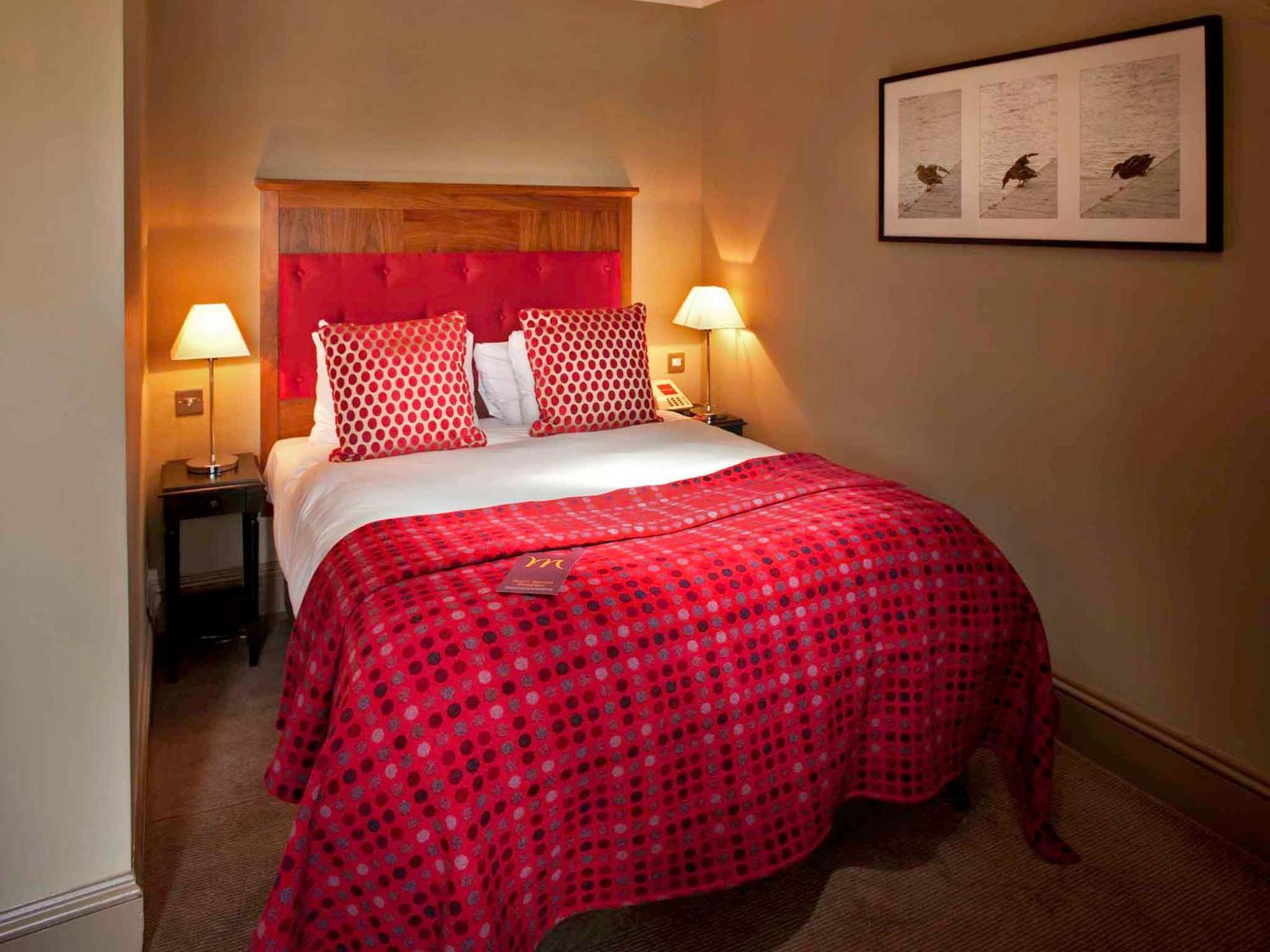 Sunday London Ex Mercure Hotel *