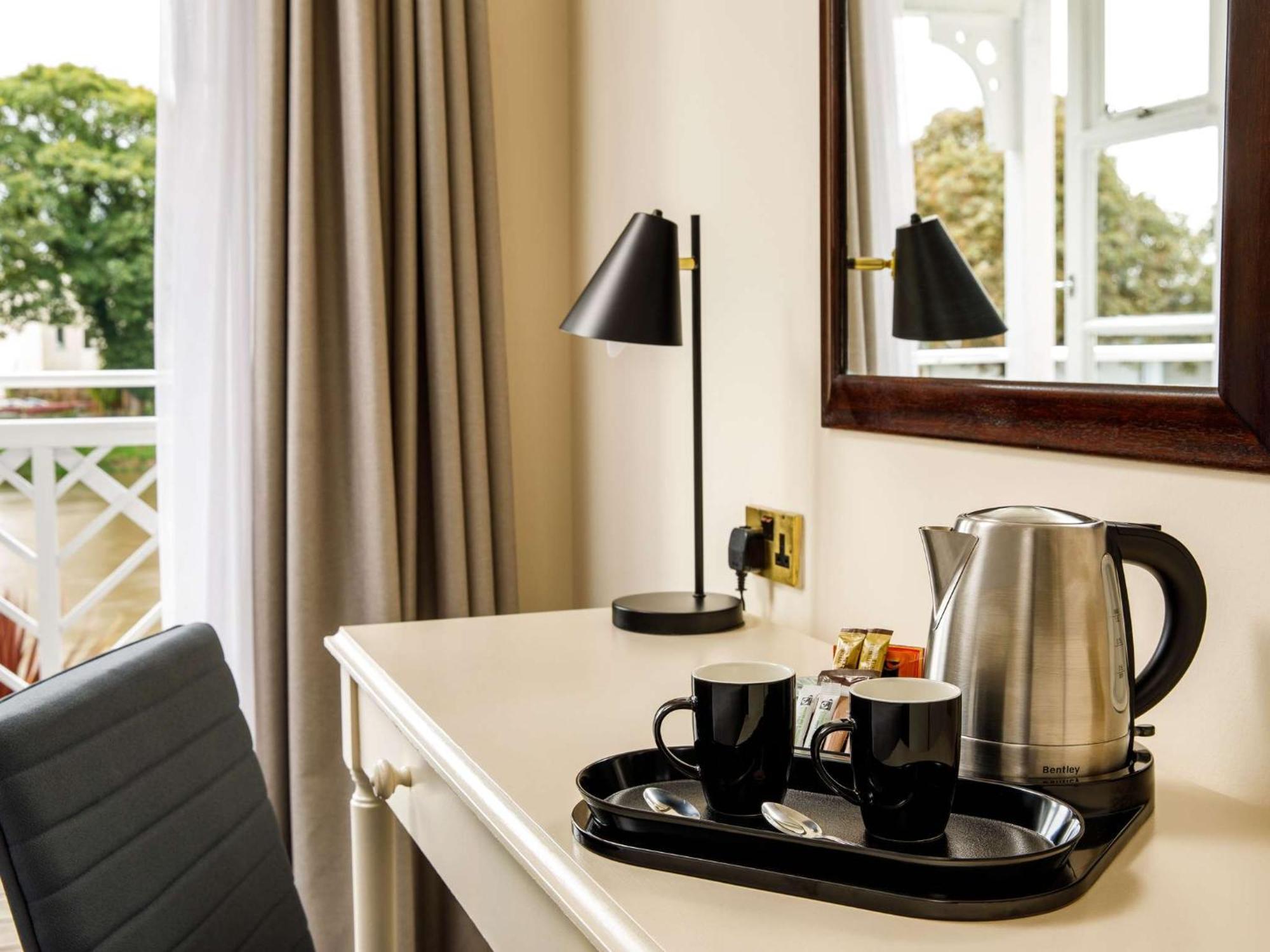 Hotel Sunday London Ex Mercure Staines-upon-Thames